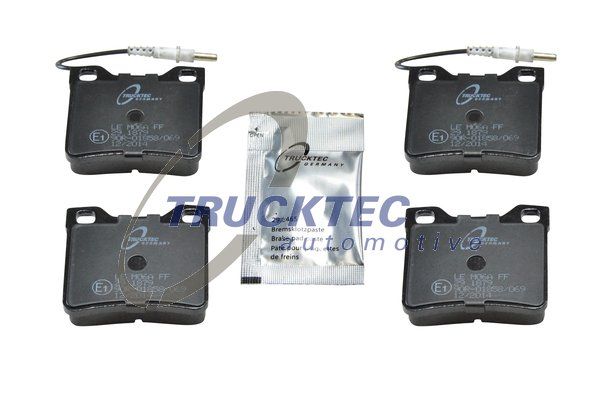 TRUCKTEC AUTOMOTIVE Комплект тормозных колодок, дисковый тормоз 02.35.145